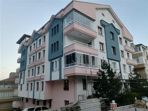 Renkli dış cephe boya uygulaması