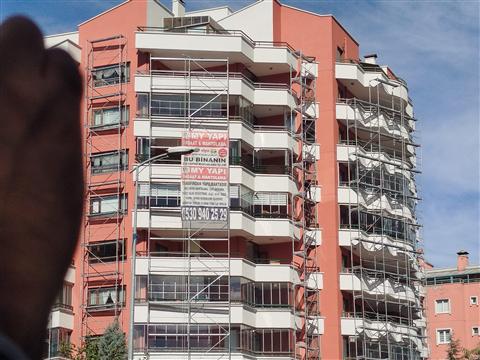 İskeleli dış cephe mantolama çalışması